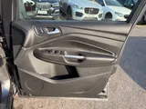 2017 Ford Kuga thumbnail 44
