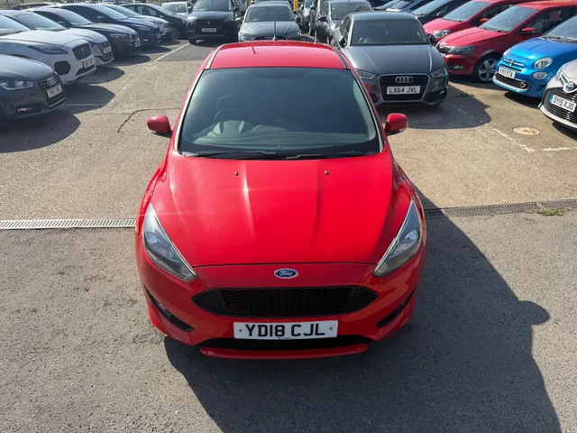2018 Ford Focus — photo 4