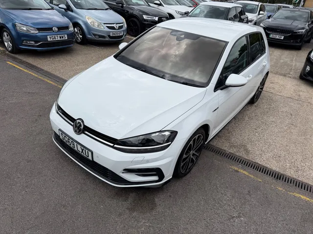 2019 Volkswagen Golf — photo 4