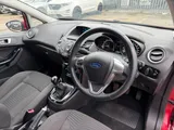 2015 Ford Fiesta thumbnail 18