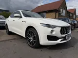 2018 Maserati Levante thumbnail 2