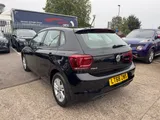 2018 Volkswagen Polo thumbnail 10