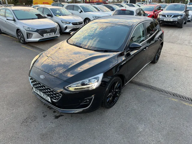 2019 Ford Focus — photo 2