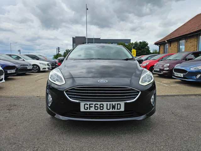 2018 Ford Fiesta — photo 2