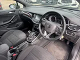 2017 Vauxhall Astra thumbnail 19