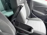2017 Volkswagen Polo thumbnail 41