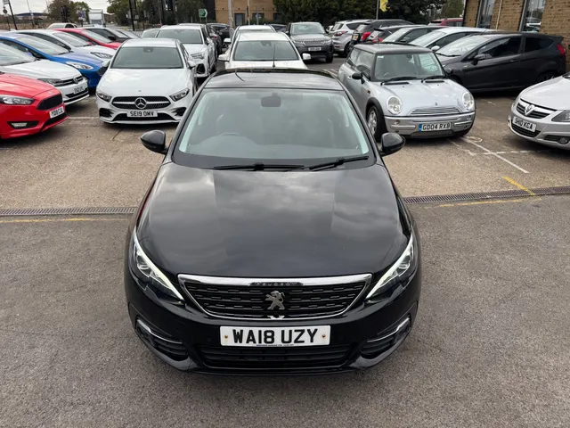 2018 Peugeot 308 — photo 4