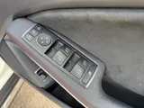 2018 Mercedes-Benz GLA thumbnail 36