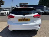 2019 Ford Focus thumbnail 10