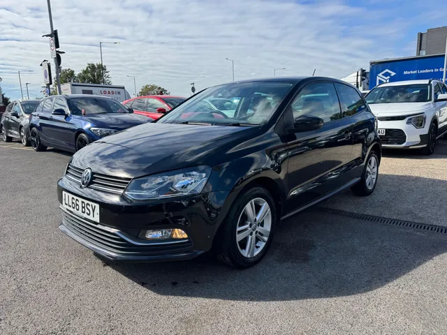 2016 Volkswagen Polo — photo 2