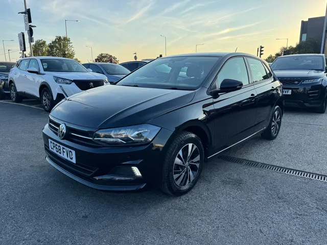2018 Volkswagen Polo — photo 2