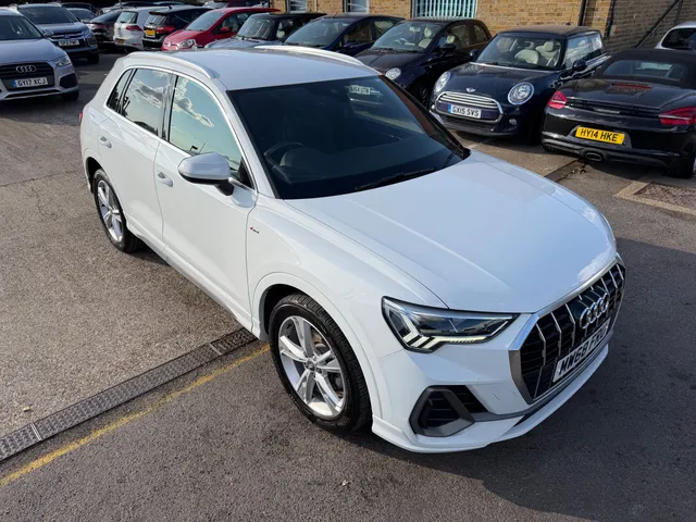 2018 Audi Q3 — photo 2