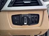 2015 BMW 3 Series thumbnail 24