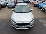 2017 Ford Focus thumbnail 4