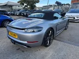 2019 Porsche 718 thumbnail 16