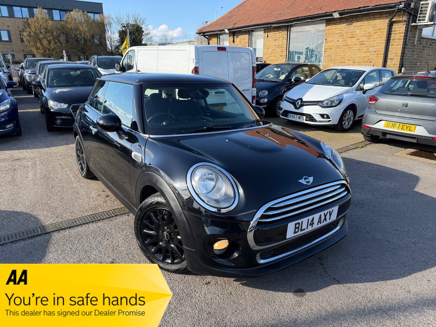 Mini Hatch