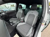 2019 Volkswagen Golf thumbnail 46