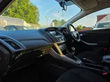 2017 Ford Focus thumbnail 20