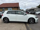 2019 Volkswagen Golf thumbnail 13