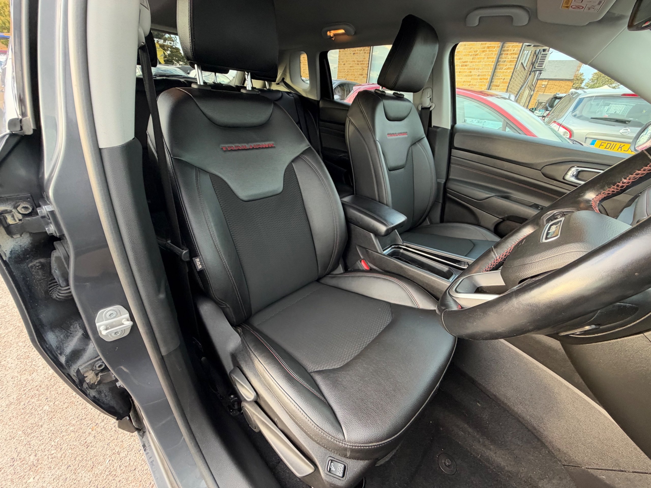 2022 Jeep Compass thumbnail 36