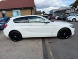 2017 BMW 1 Series thumbnail 9