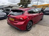 2019 Ford Focus thumbnail 9