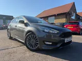 2018 Ford Focus thumbnail 1