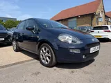 2016 Fiat Punto thumbnail 2