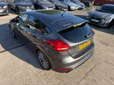 2018 Ford Focus thumbnail 8