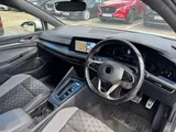 2021 Volkswagen Golf thumbnail 21