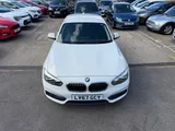 2017 BMW 1 Series thumbnail 4