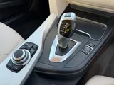 2017 BMW 3 Series thumbnail 40
