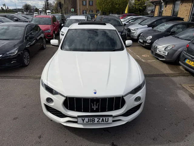 2018 Maserati Levante — photo 3
