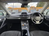 2016 Lexus CT thumbnail 28