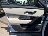 2017 Land Rover Range Rover Velar thumbnail 42
