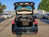 2017 Ford Focus thumbnail 11