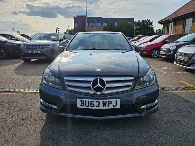 2013 Mercedes-Benz C-Class — photo 2