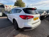 2019 Ford Focus thumbnail 12
