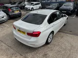 2015 BMW 3 Series thumbnail 9