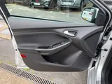 2017 Ford Focus thumbnail 43