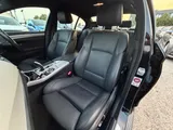 2016 BMW 5 Series thumbnail 39