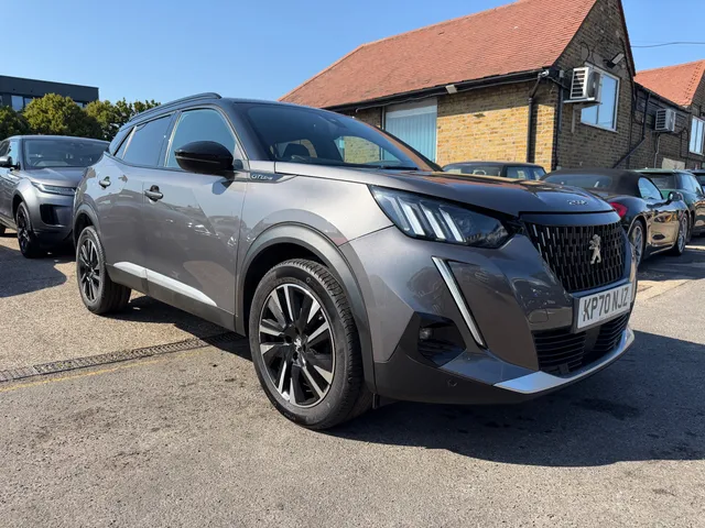 2020 Peugeot 2008 — photo 2
