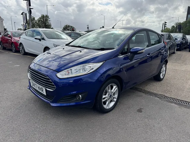 2017 Ford Fiesta — photo 2