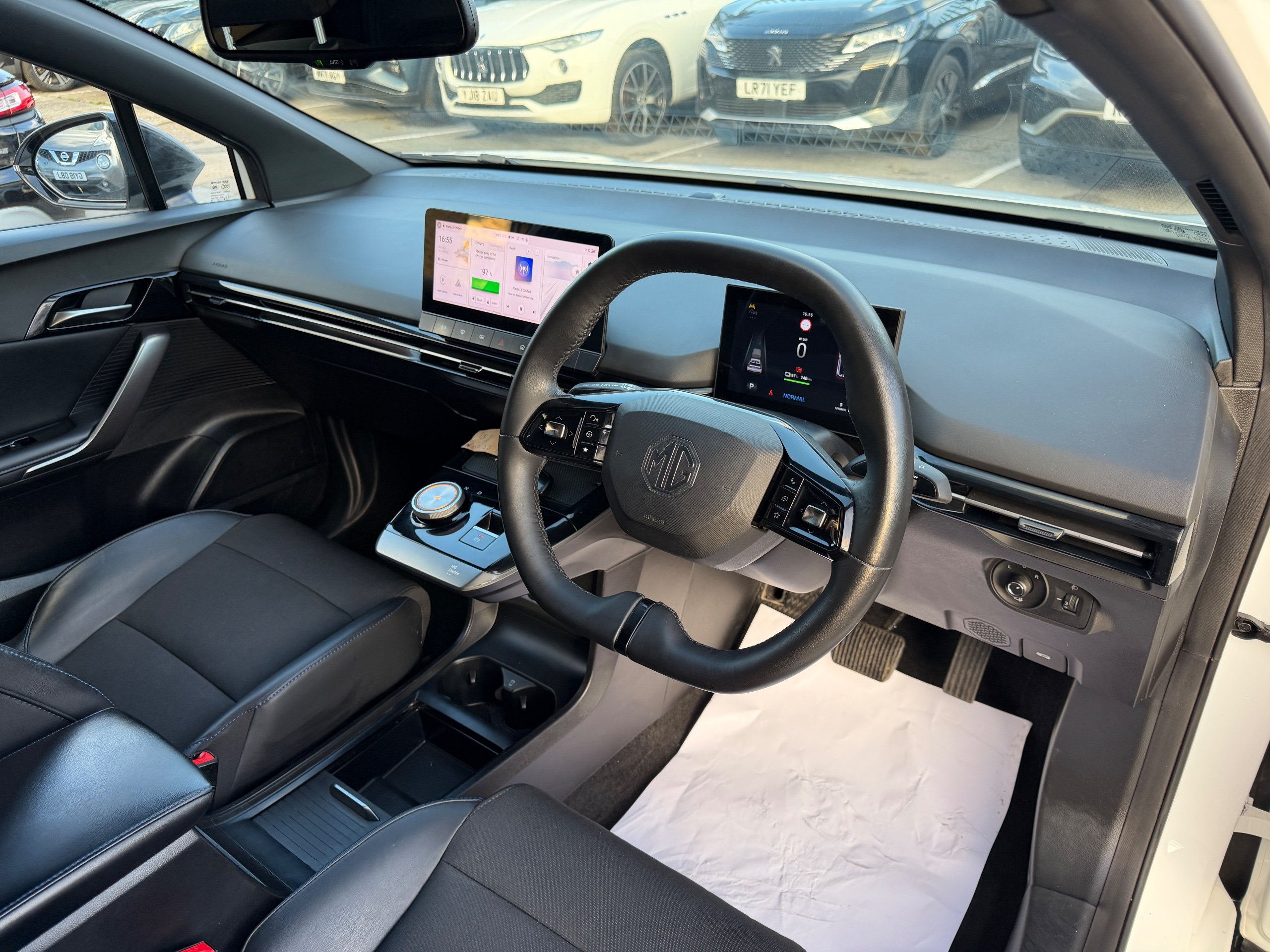 2023 MG MG4 thumbnail 18