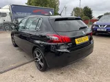 2018 Peugeot 308 thumbnail 11