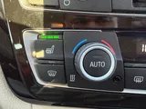 2017 BMW 3 Series thumbnail 33