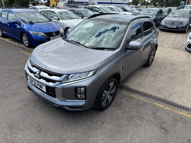 2021 Mitsubishi ASX — photo 2