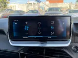 2020 Peugeot 2008 thumbnail 29