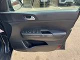 2017 KIA Sportage thumbnail 39