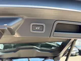 2017 Land Rover Range Rover Velar thumbnail 57